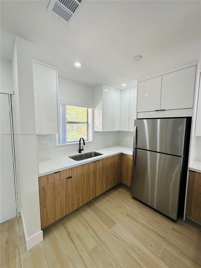 7505 SW 82nd St in Miami, FL - Building Photo - Building Photo