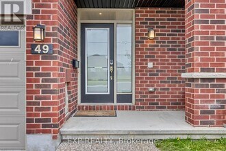 49 Salamander Wy in Ottawa, ON - Building Photo - Building Photo