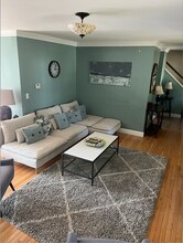 7 Evelyn Dr in Bristol, RI - Building Photo - Building Photo
