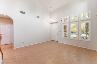 600 El Loro St in Las Vegas, NV - Building Photo - Building Photo