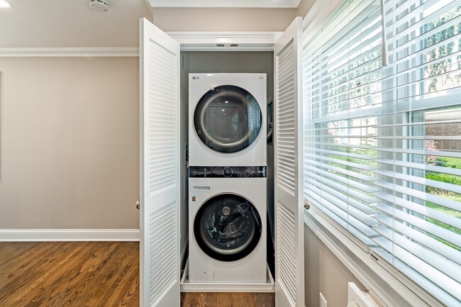 Regency Manor in Hackensack, NJ - Building Photo - Interior Photo