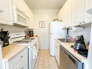 856 Massachusetts Ave, Unit 8 in Cambridge, MA - Building Photo - Building Photo
