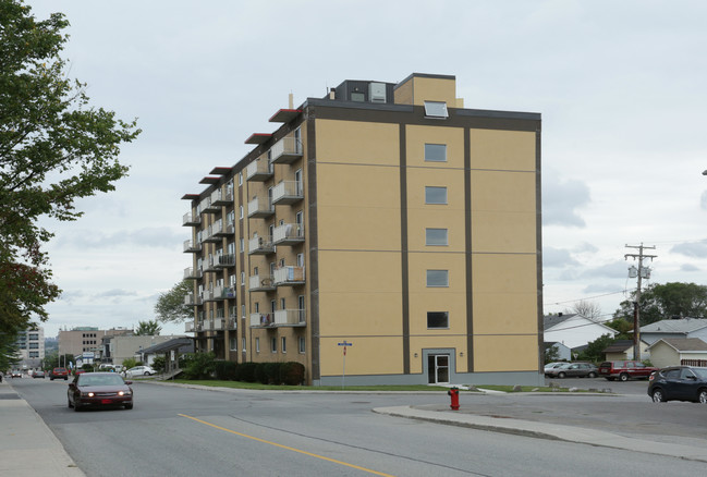 135 Gamelin in Gatineau, QC - Building Photo - Building Photo