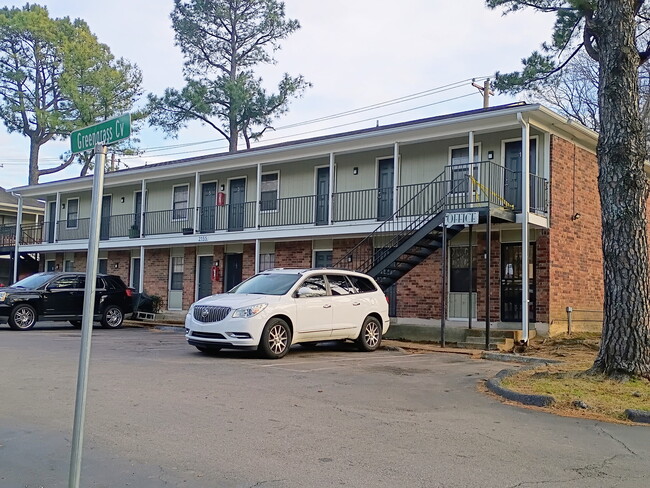 Pinetree Place Apartments
