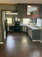 116 W Magnolia St in New Boston, TX - Building Photo - Building Photo