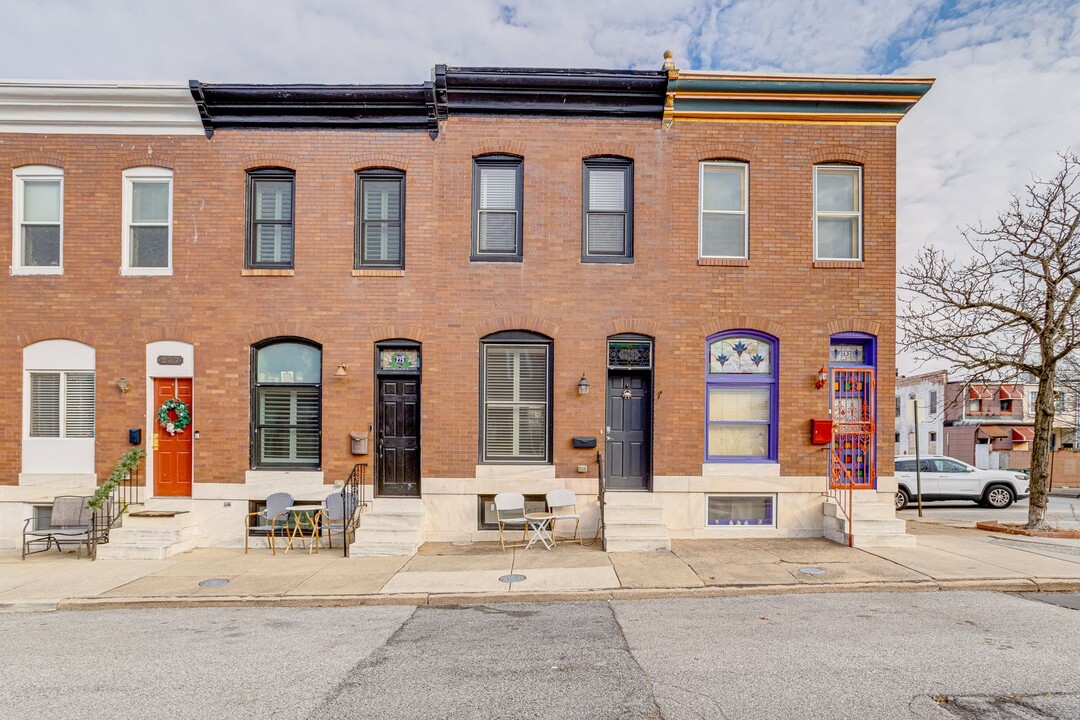 281 S Robinson St in Baltimore, MD - Building Photo