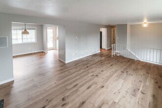 6604 N Greenwood Blvd in Spokane, WA - Building Photo - Building Photo