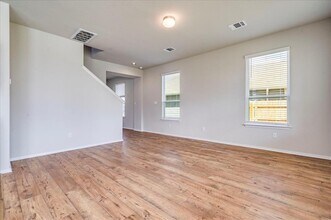 116 White Dunes Dr in Maxwell, TX - Foto de edificio - Building Photo
