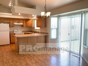 1122 Matchpoint Dr in Ammon, ID - Building Photo - Building Photo