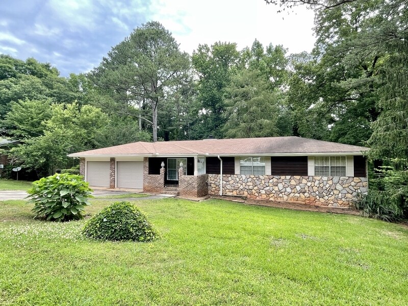 115 Club Cir in Stockbridge, GA - Building Photo