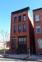 Flats at 2017 St. Paul Apartments