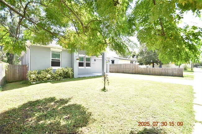4101 E Comanche Ave in Tampa, FL - Building Photo - Building Photo