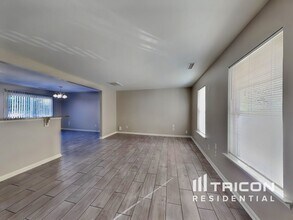 11 Peridot Pl in Durham, NC - Foto de edificio - Building Photo