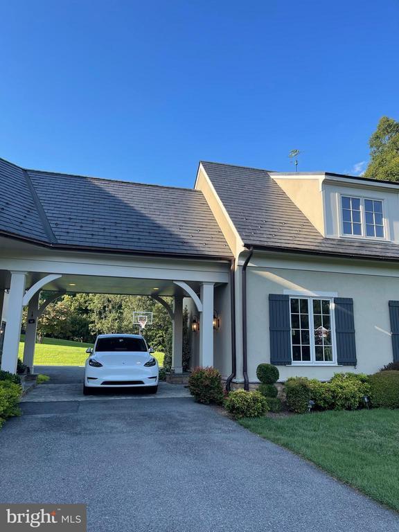 10601 Red Barn Ln in Potomac, MD - Building Photo - Building Photo