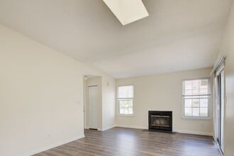 511 Summit Ct in Virginia Beach, VA - Building Photo - Building Photo
