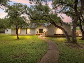 504 Ridgecrest Rd in Georgetown, TX - Building Photo - Building Photo