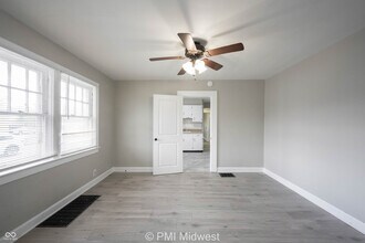 4302 E 10th St in Indianapolis, IN - Building Photo - Building Photo