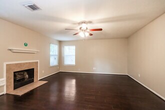 403 Douglas Fir Dr in Magnolia, TX - Building Photo - Building Photo