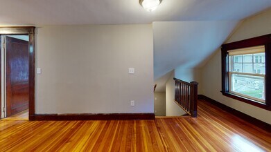 20-22 Upcrest Rd, Unit 3 in Boston, MA - Foto de edificio - Building Photo