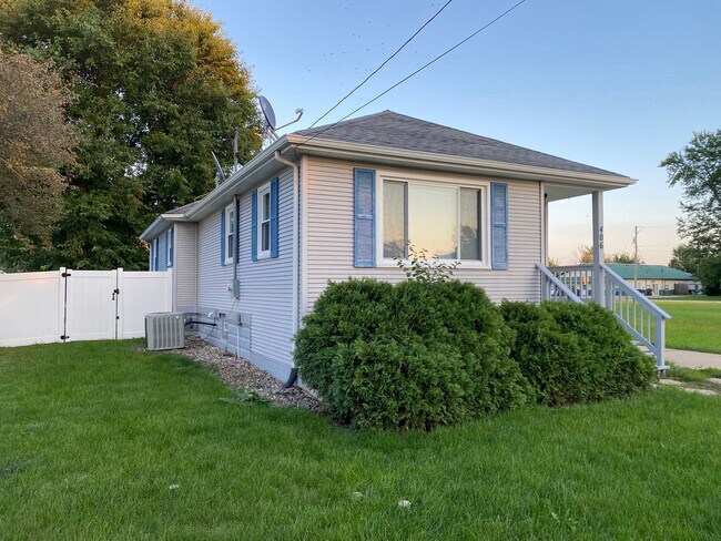 406 S Jackson St in Gardner, IL - Foto de edificio - Building Photo