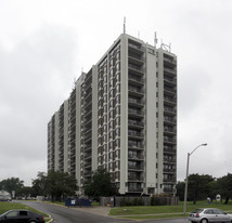 20 Redgrave Dr in Toronto, ON - Building Photo