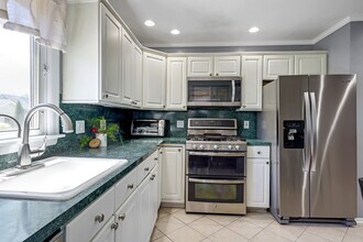 969 Braun Ter in Union, NJ - Building Photo - Building Photo