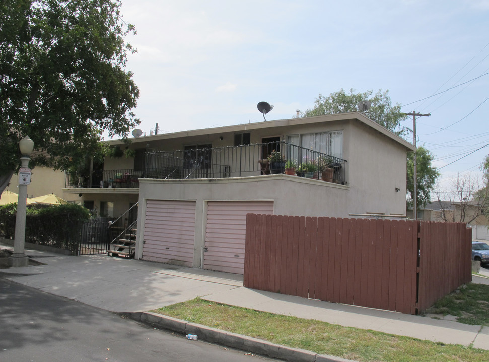 Berkshire Apartments in Los Angeles, CA - Building Photo