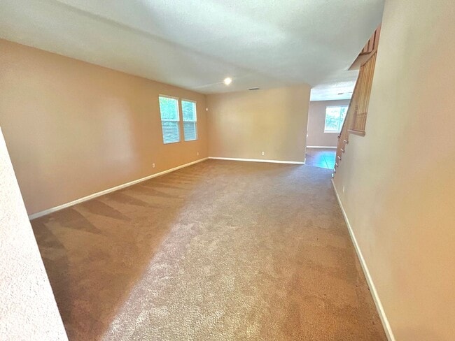 6001 Jefjen Way in Elk Grove, CA - Building Photo - Building Photo