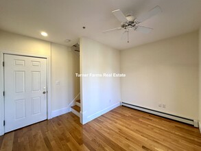 10 Selkirk Rd, Unit 4 in Boston, MA - Building Photo - Building Photo