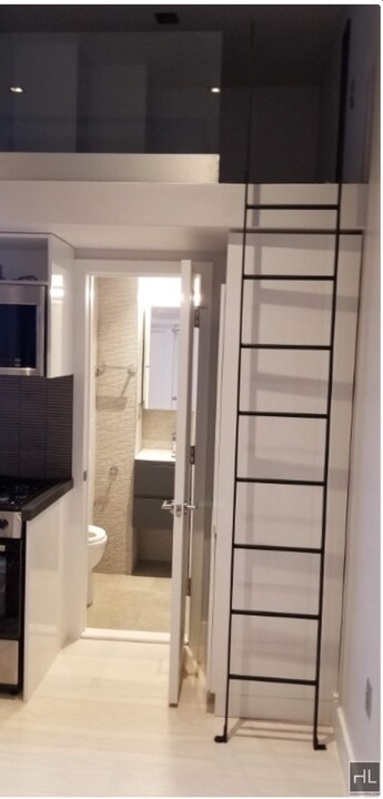 West 51st Street in New York, NY - Building Photo