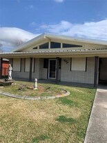 483 Dogwood Dr in Westwego, LA - Building Photo