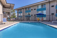 Aero Place Apartments in Colorado Springs, CO - Foto de edificio - Building Photo