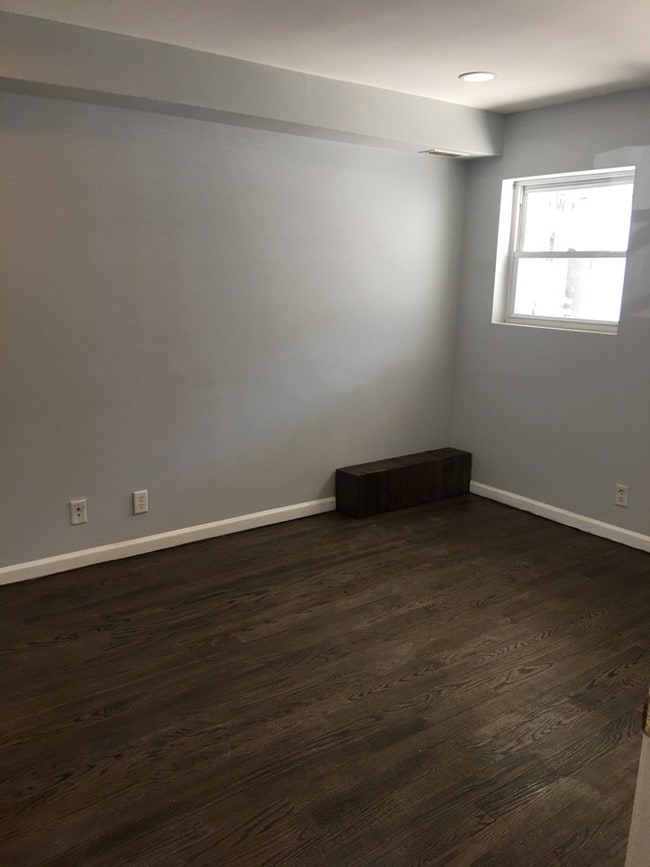 14 Laidlaw Ave, Unit 1 in Jersey City, NJ - Building Photo - Building Photo