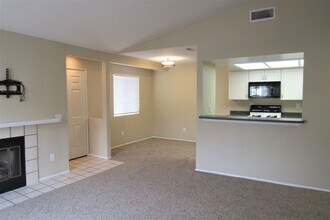 9409 Fairgrove Ln in San Diego, CA - Building Photo - Building Photo