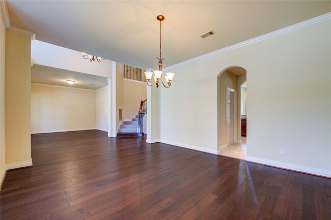 5506 Garnet Grove Ct