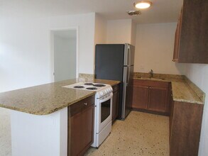 1238 17th Ave N in Lake Worth Beach, FL - Building Photo - Building Photo