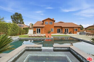 9651 Sagebrush Ave in Los Angeles, CA - Building Photo - Building Photo