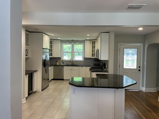 1403 NW 9th Ave in Gainesville, FL - Building Photo - Building Photo