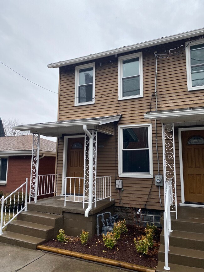 406 S 3rd Ave Rentals in Elizabeth, PA