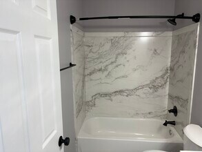 395 E 13th Ave, Unit 2 in Columbus, OH - Building Photo - Building Photo