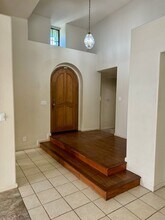 826 Cinnamon Teal Way in Manteca, CA - Foto de edificio - Building Photo