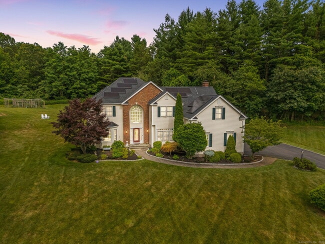 745 Cook Hill Rd in Cheshire, CT - Building Photo - Building Photo
