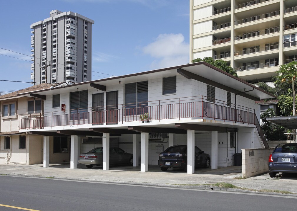 2202 Fern St in Honolulu, HI - Building Photo