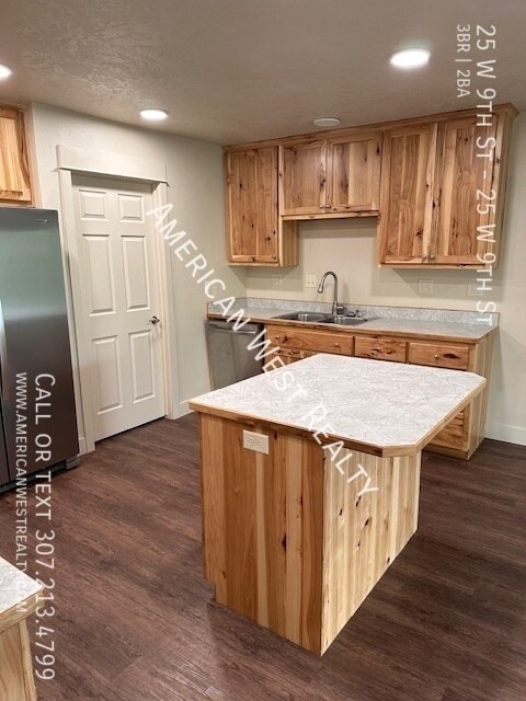 25 W 9th St in Lovell, WY - Building Photo - Building Photo
