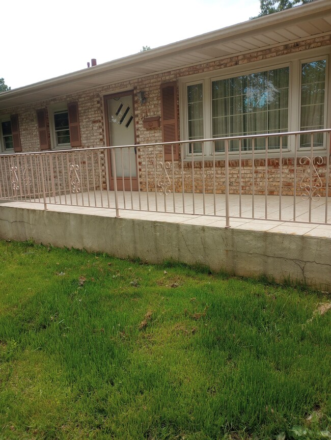 316 Chatham Dr in Danville, VA - Building Photo - Building Photo