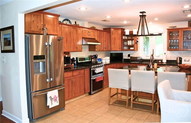 property at 504 Jackson Blvd