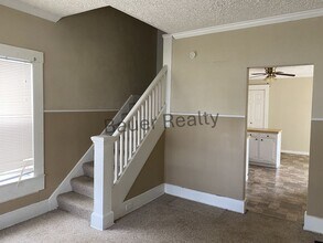 241 E 8th St in Ashland, OH - Building Photo - Building Photo