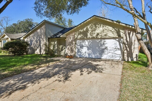 15642 Pagehurst Dr in Houston, TX - Building Photo - Building Photo