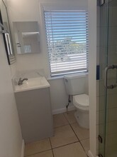 820 S L St, Unit Back Upper in Lake Worth Beach, FL - Foto de edificio - Building Photo