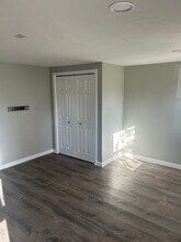 175 W Main St-Unit -E in Dudley, MA - Building Photo - Building Photo